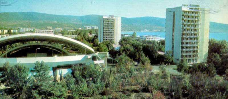 Niezwykła Historia Bułgarskiego Słonecznego Brzegu 5 Zabudowa Słonecznego Brzegu tonąca w zielenii