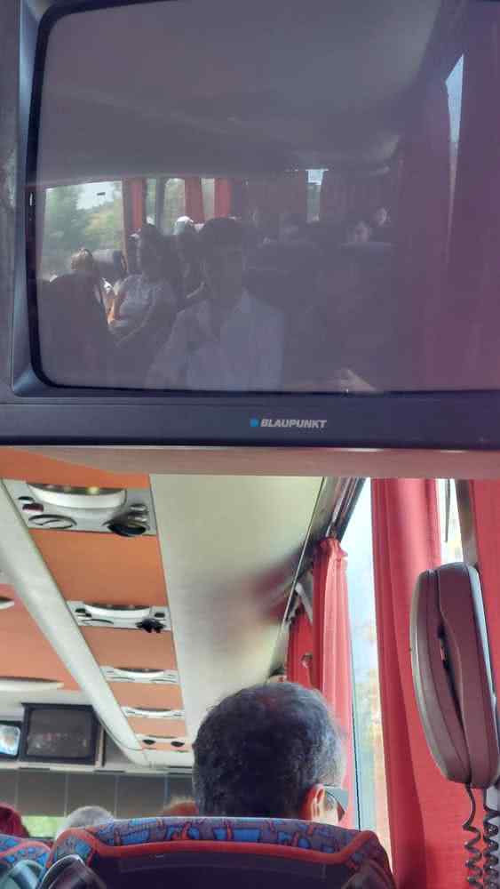 Jak Dojechać Ze Słonecznego Brzegu Na Lotnisko W Warnie 5 Wnętrze autokaru jadącego do Warny