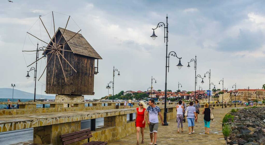 Wiatrak — symbol Nesebaru, drewniana budowla z XIX wieku przy wejściu na półwysep