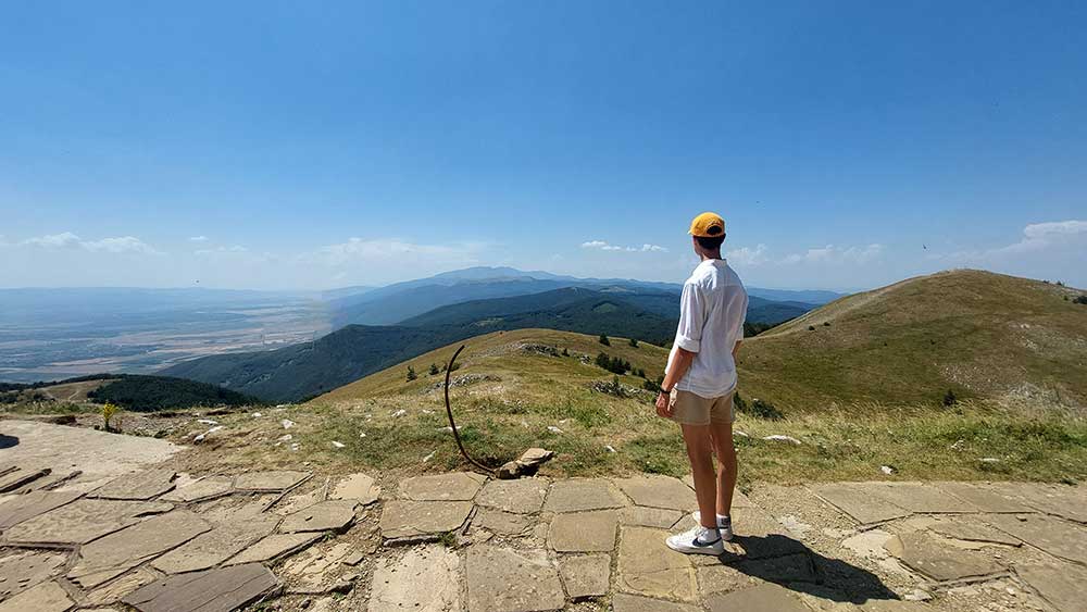 Buzłudża: Bułgarskie Ufo Na Szczycie Świata, Komunistyczny Sen I Niewygodna Pobudka 5 Przełęcz Szipka - widok