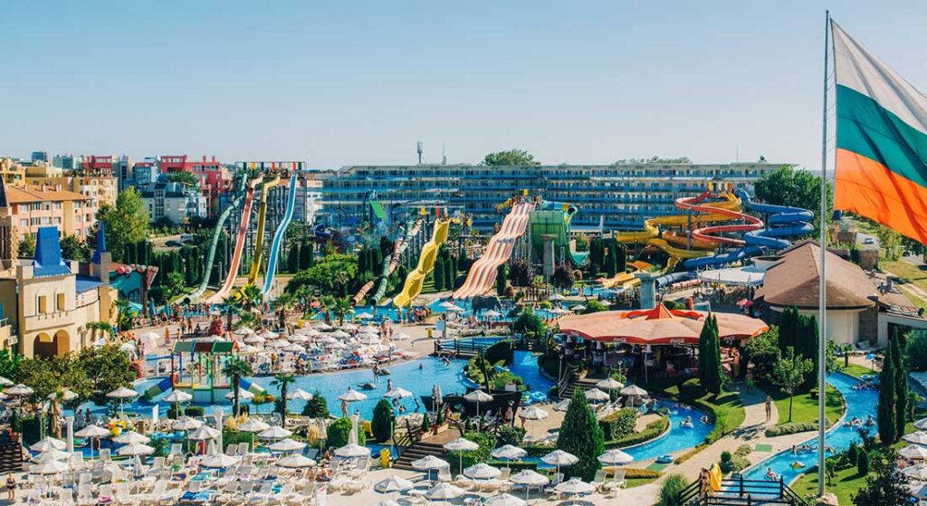Aquapark w Słonecznym Brzegu — zjeżdżalnie i baseny dla dzieci