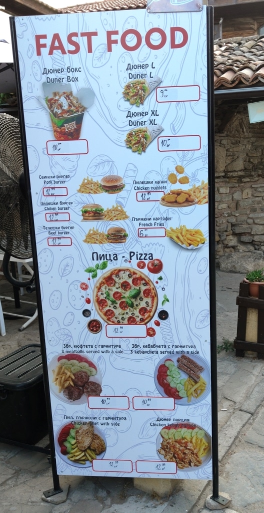 Przykładowy cennik fast food w Nesebarze
