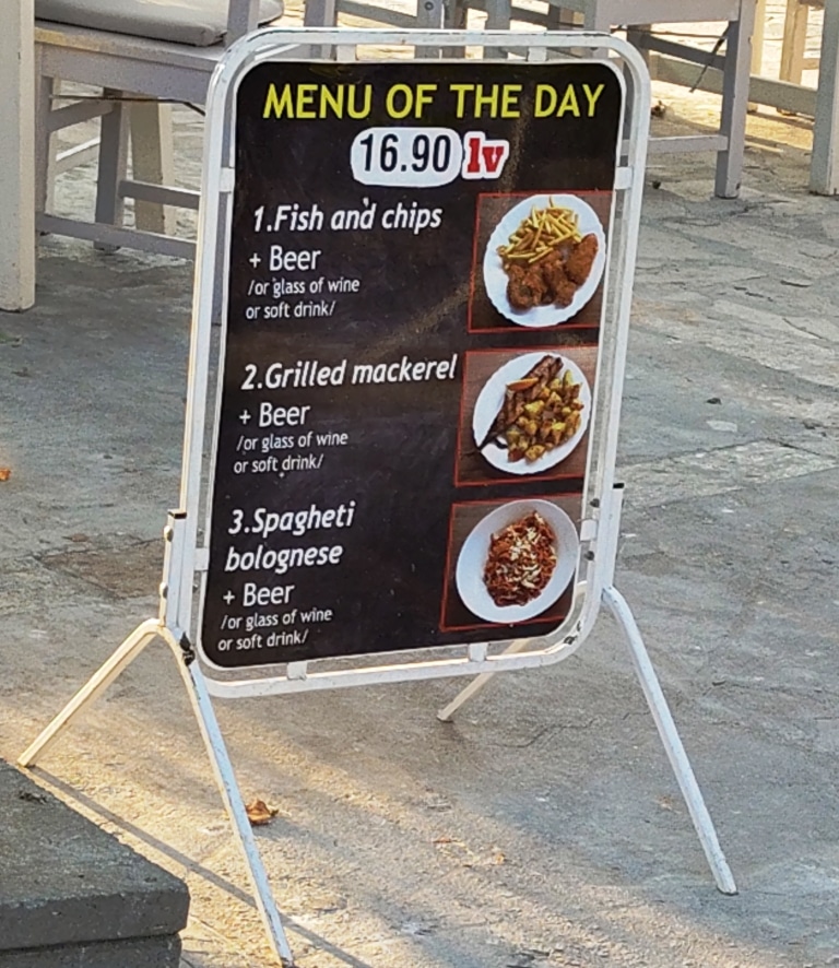 Menu of the day - jedna z ofert taniego obiadu w Nesebarze