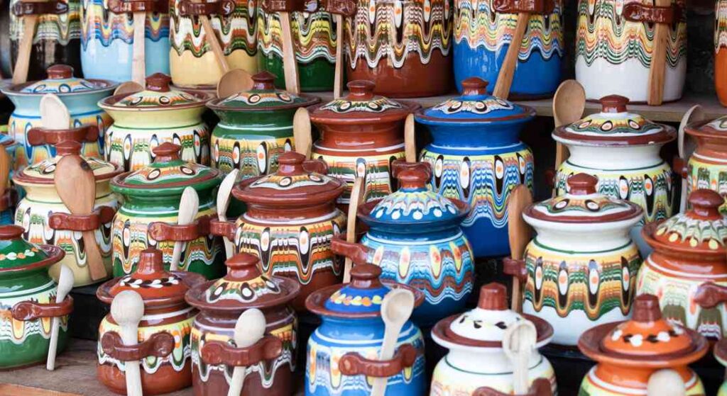Gjwecz - tradycyjne garnki ceramiczne z Bułgarii
